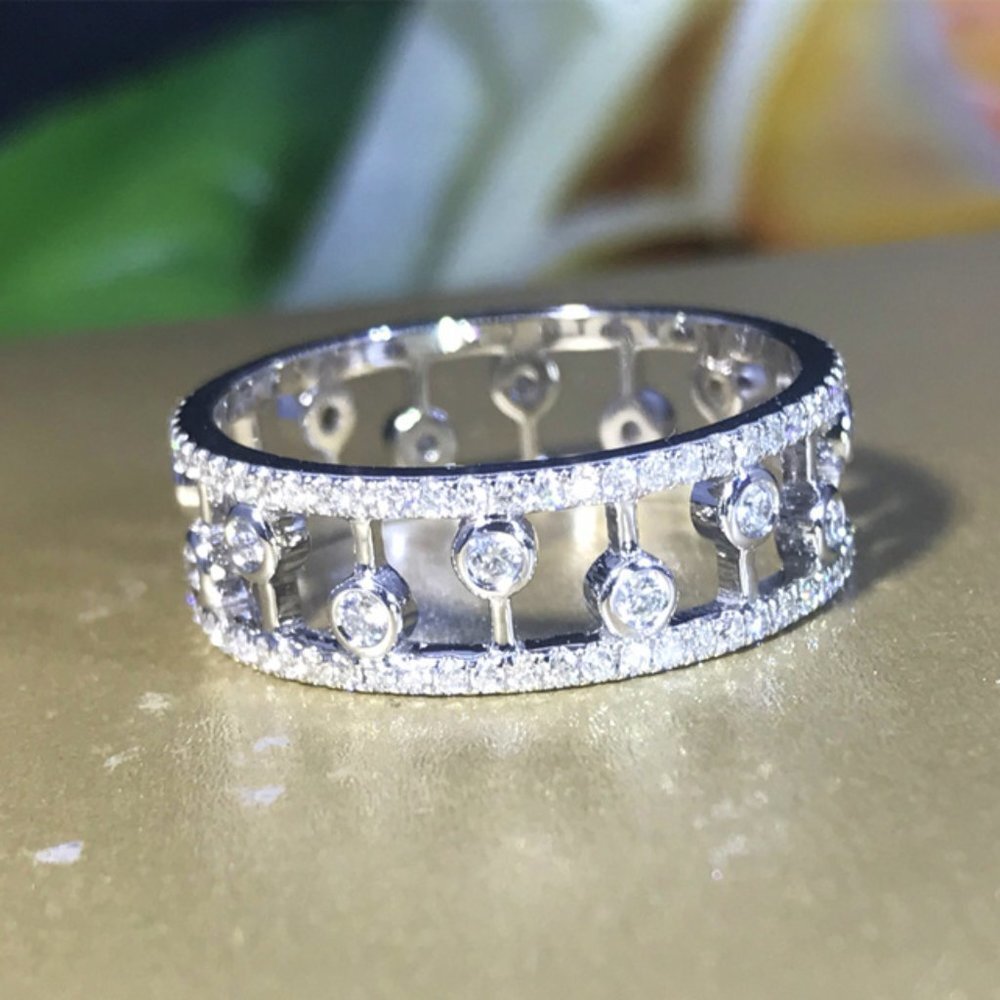 Dazzling Silver Crystal Ring - Picture 5 of 6